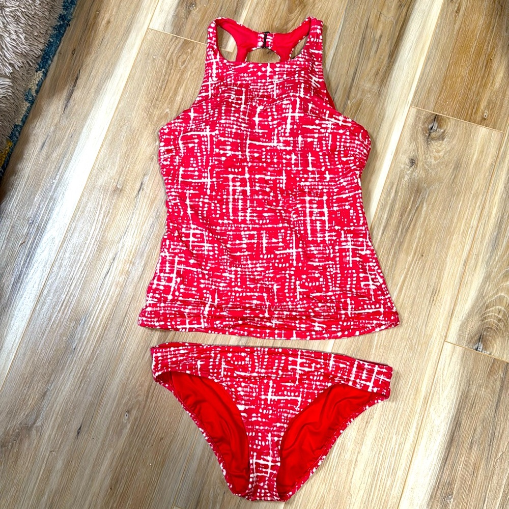 Beautiful, hardly worn Athleta tankini SET.